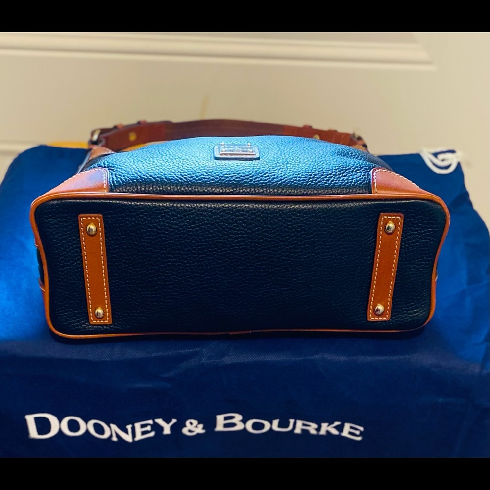 EUC Black Dooney and Bourke Hobo Bag - Picture 7 of 10